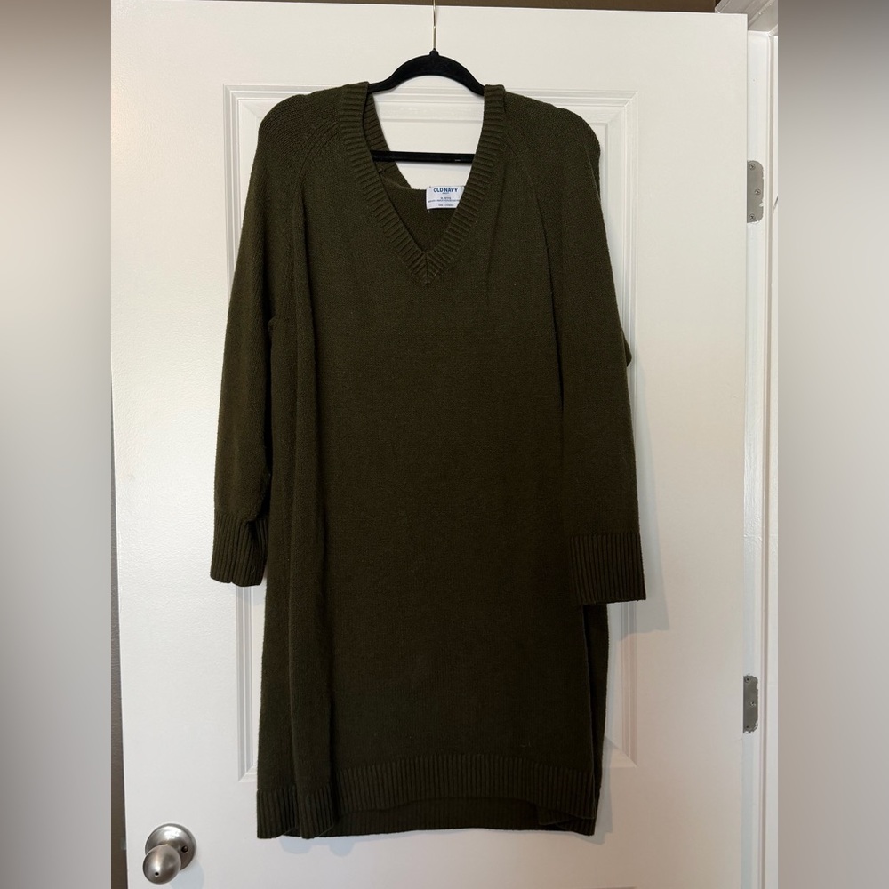 Old Navy Olive Knit V-Neck Sweater